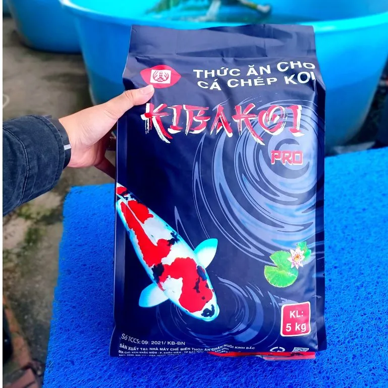 Túi cám cá Koi Kibakoi Pro 40% đạm 5kg chính hãng màu xanh than